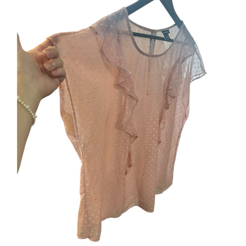 TORRID LIGHT PINK CHIFFON SHEER SWISS DOT RUFFLE BLOUSE SZ 1X - Picture 5 of 7